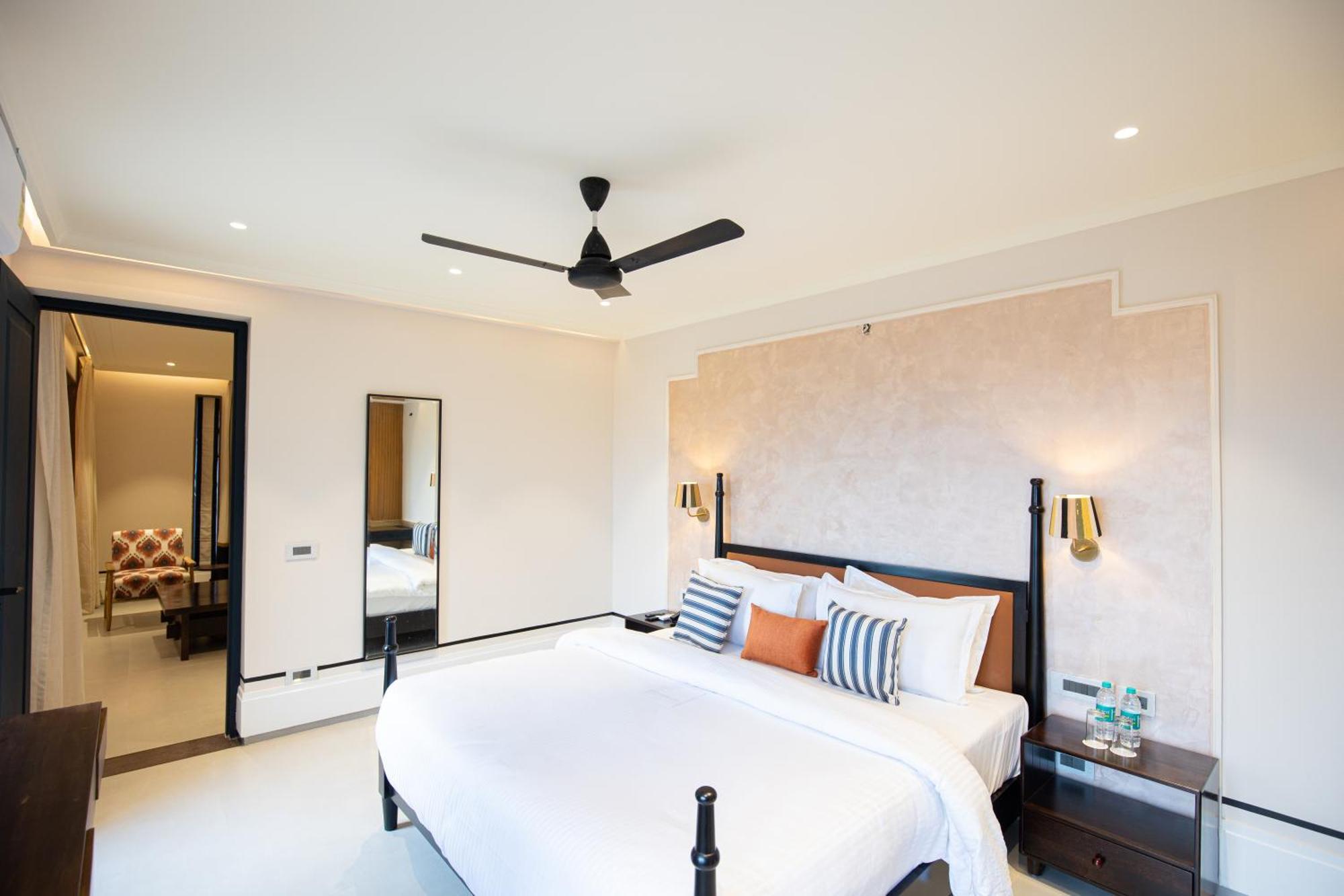 The Sierra - By The Lake Udaipur Exterior photo